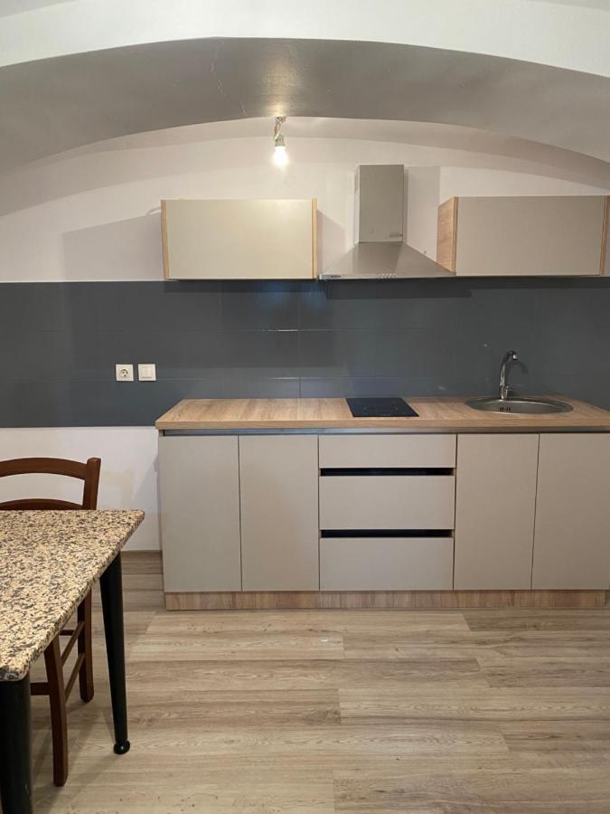 Hidden Gem Apartment In The Center Of The City Брашов Екстер'єр фото